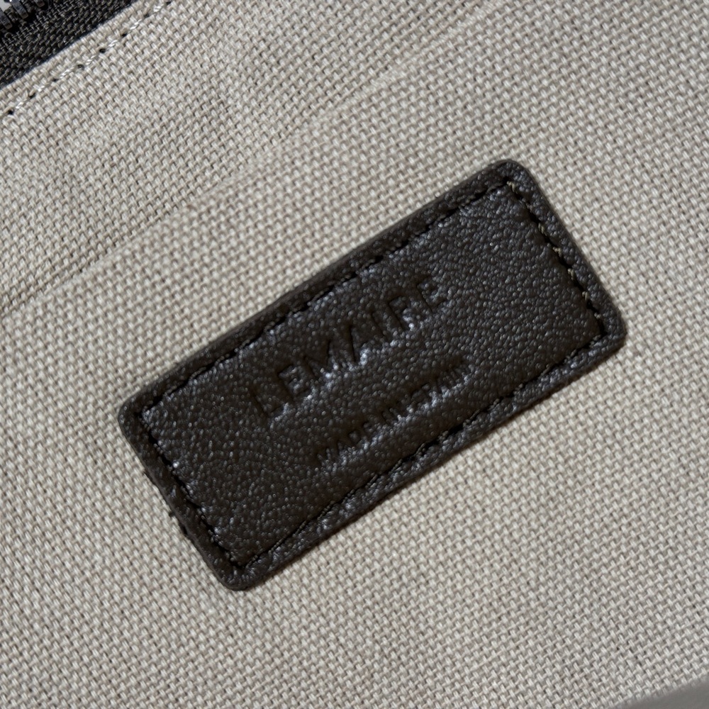 Lemaire Croissant Leather Bag in soft lambskin - Picture 9 of 15